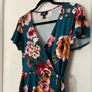 Green/Teal Floral Short Sleeve Dress - Size M